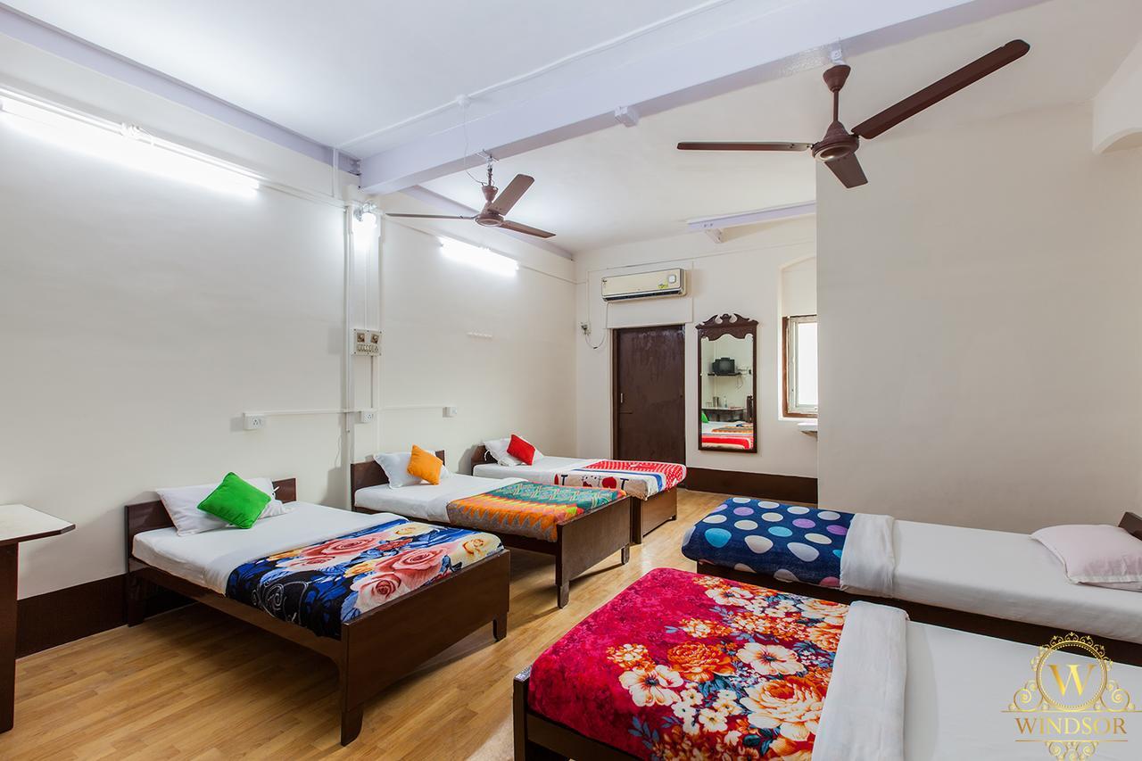 Hotel Windsor Mumbai Exterior photo