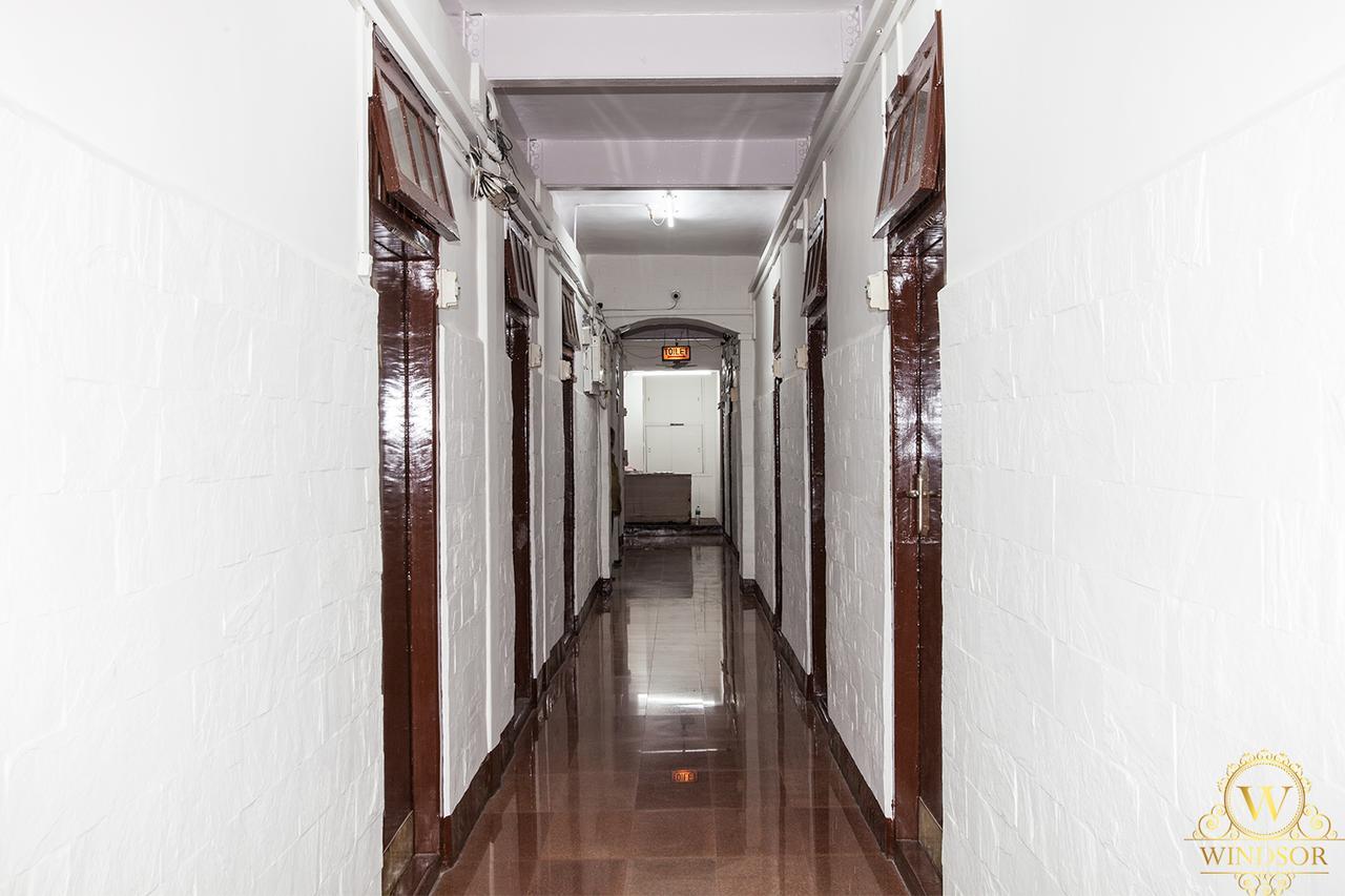 Hotel Windsor Mumbai Exterior photo