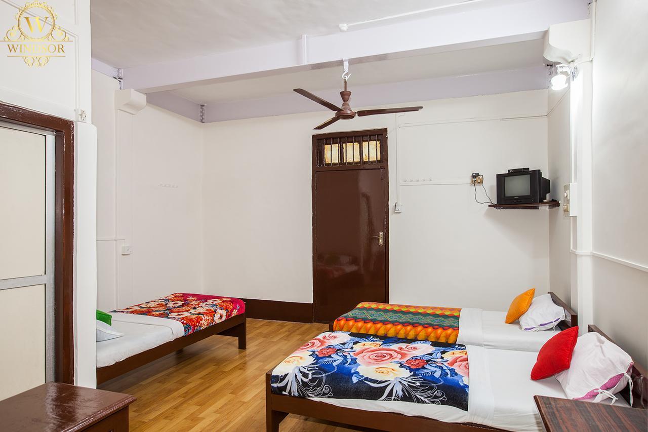 Hotel Windsor Mumbai Exterior photo